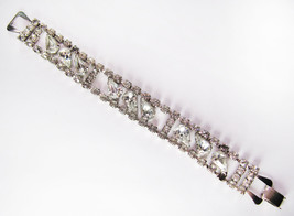 Lovely Vintage Weiss Teardrop Rhinestone Bracelet - £15.78 GBP
