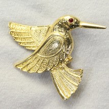 Hummingbird Pin Brooch Red Rhinestone Eye Gold Tone Bird Flying 2&quot; - $12.73