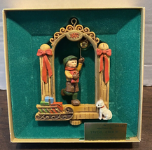 Hallmark Twirl-About Christmas Ornament 1977 - £6.96 GBP