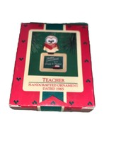 Hallmark Keepsake Christmas Ornament 1985 Teacher Owl w Book to a GradeA... - $126.72 MXN