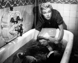 Les Diaboliques 1955 Simone Signoret drowns man in tub 5x7 photo - £5.50 GBP