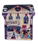 MINNIE&#39;S BAKERY Plate #933B Mickey&#39;s Village 3rd Issue Disney Bradford E... - $284.72 MXN