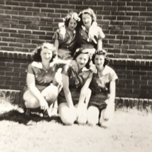 Group of young women Photograph Vintage Old Photo Snapshot 1940s - £10.00 GBP