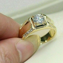 3CT Künstlicher Diamant Herren Ehering 14k Gelb Vergoldet Rund Schliff - £105.87 GBP