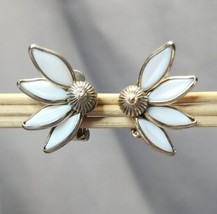 Vintage Crown Trifari Poured Milk Glass Flower Petal Gold-tone Clip-on Earrings - £23.49 GBP