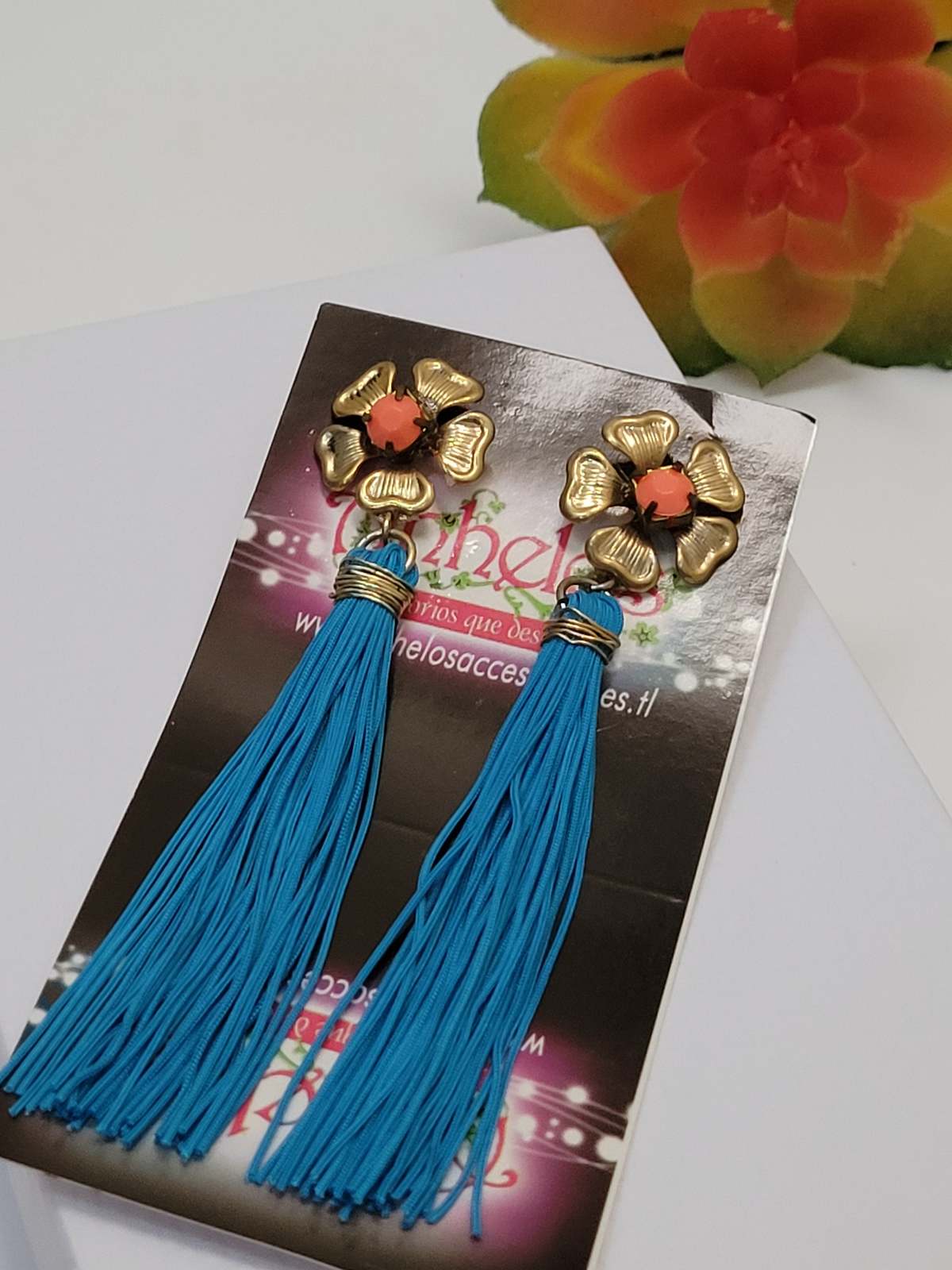 Ariadne&#39;s Tendrils / Zarcillos Ariadna - $7.00