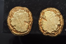 Castlecliff Vintage Signed Gold Tone Chunky Nugget Shape Clip On Earrings - £23.52 GBP