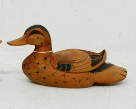 Hand Carved Hand Painted Wooden Female Duck Asian signed 9&quot; Decoy Decor - $533.69 MXN
