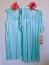 Vtg NOS Vanity Fair Peignoir Set M Aqua Blue Pink Rose Embroidery Lace Gown Robe - £38.31 GBP