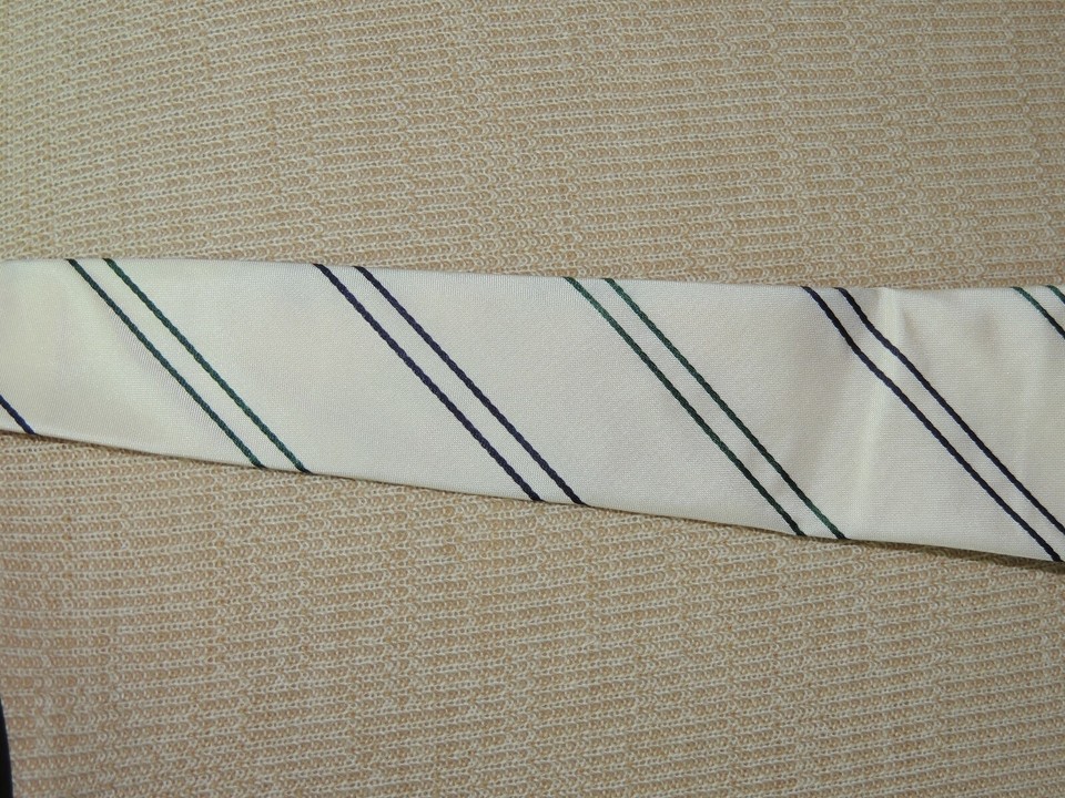 Hugo Boss Italy Neck Tie/Necktie Silk White Black Green Stripe 58"x3.5" Item image 4