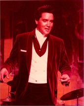 Elvis Presley 8 X10 Elvis Getting Older Performing Violet Purple Velvet Jacket - £14.34 GBP