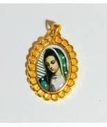 Virgen De Guadalupe Medalla Pendant Necklace 26” Flores Cadena Chapa Oro  - $320.22 MXN