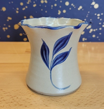 Williamsburg Salt Glazed Pottery Cobalt Blue Leaves Ruffled Edge Vase 1992 4” - £11.79 GBP