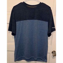GH Bass &amp; Co Mens Tshirt Size Medium Two Tone Heathered Blue Color Block - $9.45