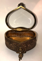 Vintage Ormolu Jewelry Trinket Box With 3 Cherubs Unsigned - £133.09 GBP