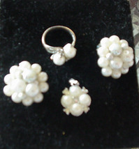 Vintage SARAH COVENTRY Jewelry Pendant, Pearl Ring &amp; 2 Pair Clip On Earrings - £31.69 GBP