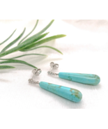 Platinum and Diamond Pair of Tyrone Turquoise Briolette Drop Earrings (#... - $21,578.80 MXN