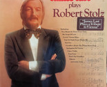 Plays Robert Stolz [Vinyl] - £10.20 GBP