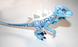 Blue and White Large Dinosaur Jurassic World Minifigure - £16.78 GBP