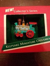 Hallmark Keepsake Ornament Train - £23.64 GBP