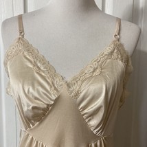 Vintage Sears Ivory Full Slip Womens Sz 36-38 Nylon Lace Trim V-Neck - $371.24 MXN