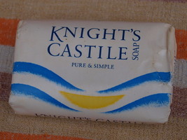 VINTAGE SOAP KNIGHT&#39;S CASTLE  MADE IN ENGLAND ABOUT 1980 NOS - £7.76 GBP