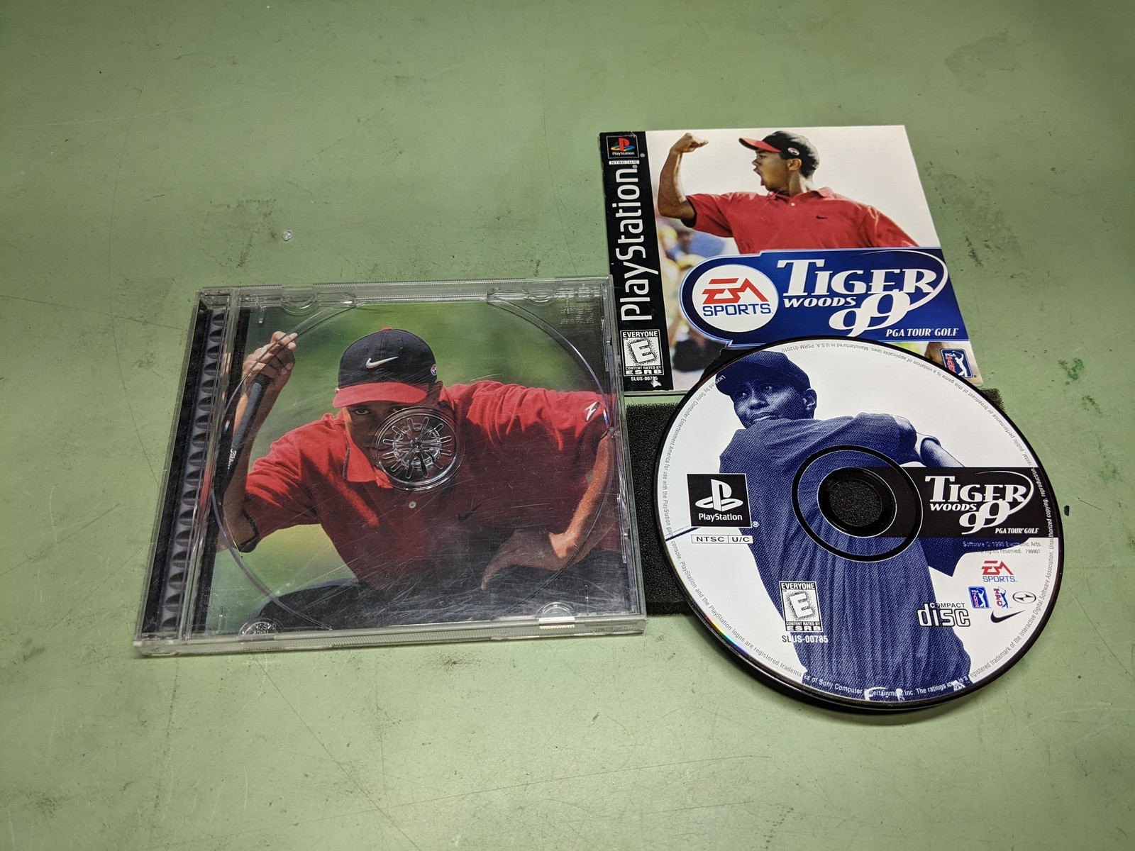 Tiger Woods &#39;99 Sony PlayStation 1 Complete in Box - $6.12