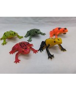 Lot Of (5) Frog Amphibian Toys 1 1/2&quot; Red Orange Green - $376.14 MXN