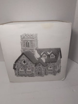 Dept 56 Christmas Heritage Dickens Village Knottinghill Church 5582-4  - $537.75 MXN