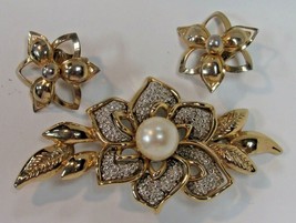 Sarah Coventry Earrings Gold Tone Leaves Flower Faux Pearl Brooch Unsigned     - £16.02 GBP