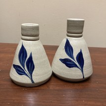 Williamsburg Pottery Hand Carved Cobalt Salt Glazed Flower Bud Vase Pair - £11.87 GBP