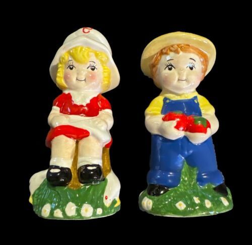 Vintage Campbell's Soup Kids Farmer Boy Girl Ceramic Salt & Pepper Shakers - £11.03 GBP