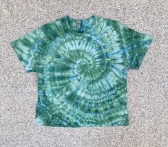 Gildan Men’s Green Blue Spiral Ice Tie Dye Short Sleeve Shirt Size 2XL - $20.58 Gildan Men’s Green Blue Spiral Ice Tie Dye Short Sleeve Shirt Size 2XL - $20.58