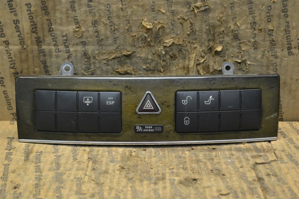05-07 Mercedes C230 C280 Hazard Lock Shade Switch 2038708210 Panel Bx 4 128-8E7 Item image 2
