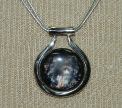 Pendant necklace 15&quot; faux abalone mop mother of pearl Kenneth Cole KC silvertone - £8.62 GBP