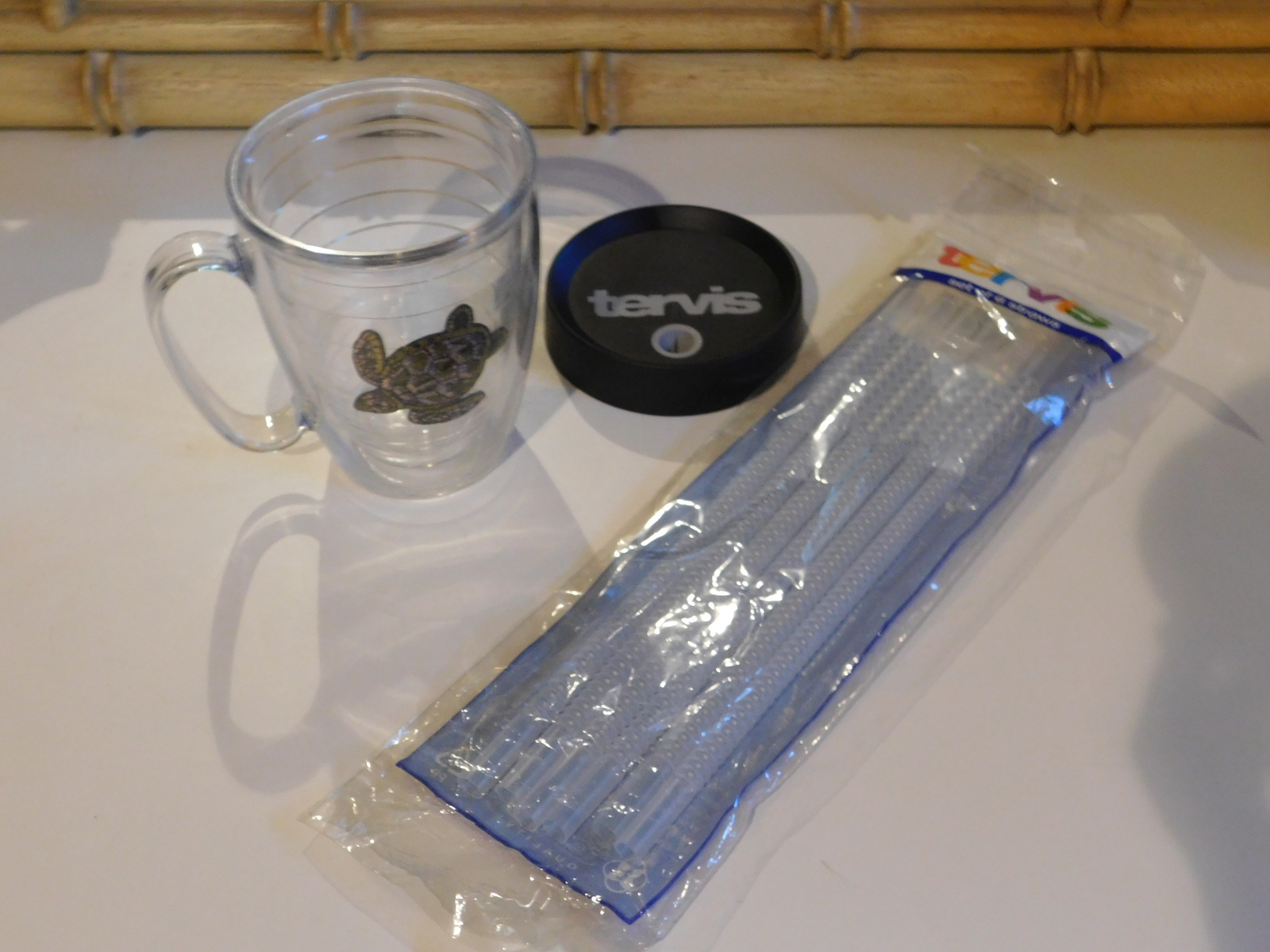 Primary image for Tervis Tumbler Sea Turtle 15oz Mug with lid and package of adjustable straws