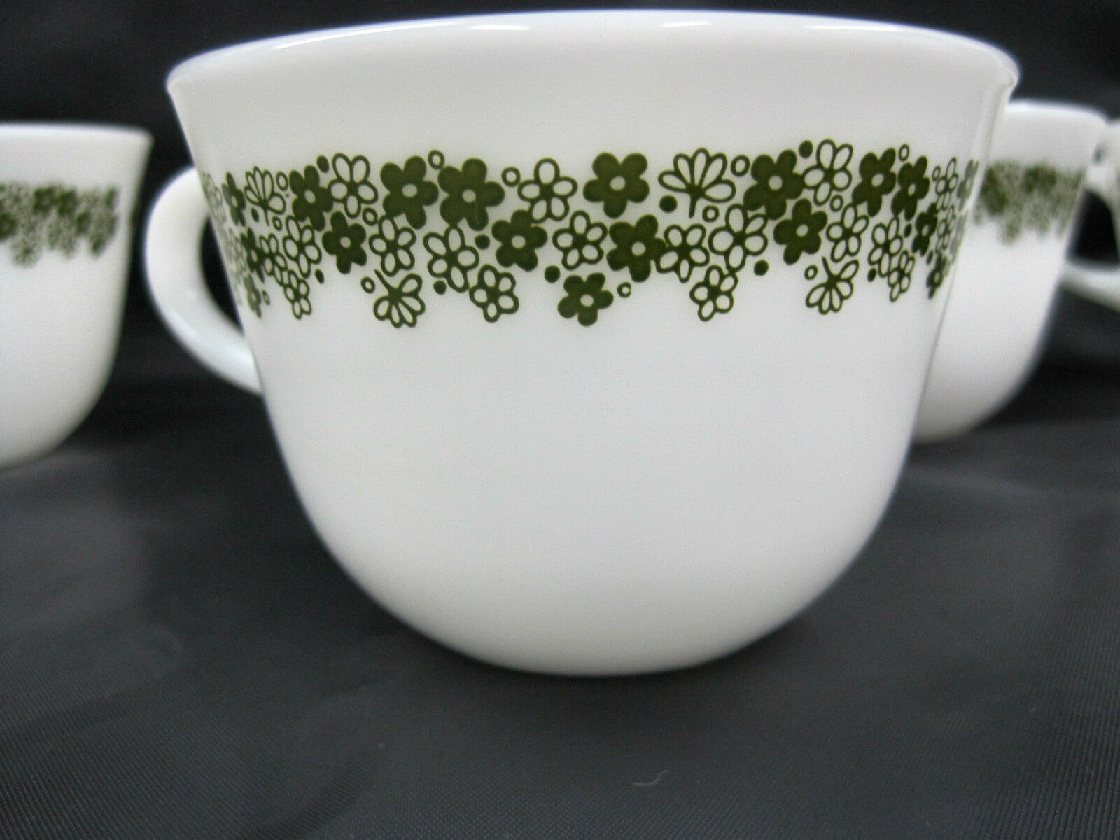 Primary image for 4 Corning Ware Cup Mug Milk Glass Crazy Daisy Spring Blossom Green White Vintage