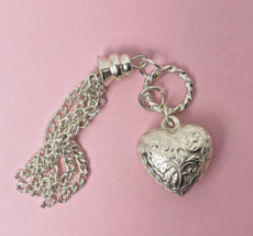 Vintage Puffy Metal Etched Heart And Chain Tassel Pendant Charm Silver Tone - $4.79 CAD