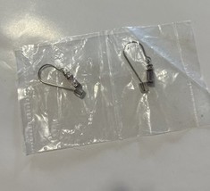 Beautiful Pair Of Vintage Avon Purple Dangle Earrings - $223.20 MXN