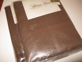 1 Sferra TRAPANI MATELASSE chocolate Brown Standard Sham - $706.27 MXN