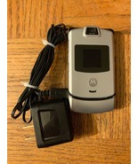 Motorola Silver Cell Phone-Rare Vintage-SHIPS N 24 HOURS - $2,629.00 MXN