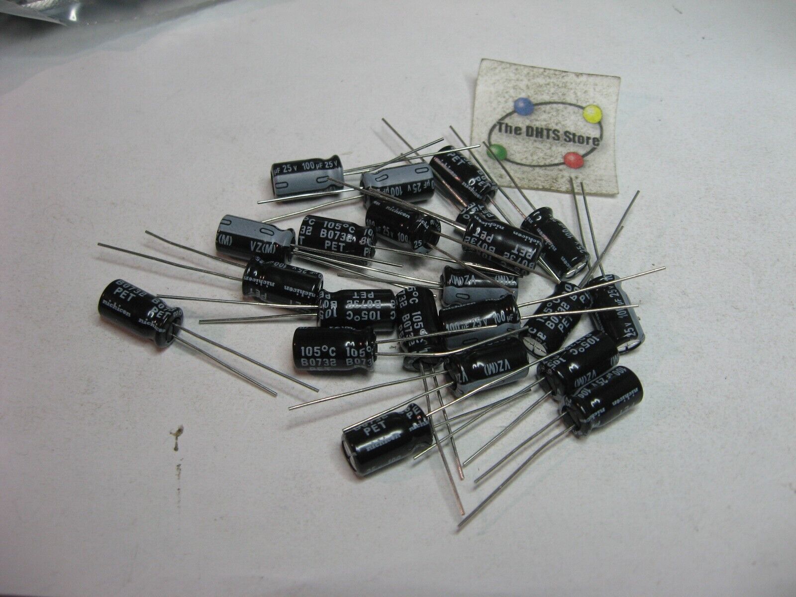 Primary image for Electrolytic Capacitor Nichicon 100uF 25V 105C Radial - NOS Qty 20