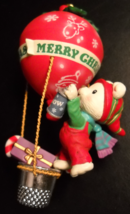 Carlton Cards Heirloom Christmas Ornament 1993 Airmail Delivery Bear in Balloon - £10.21 GBP