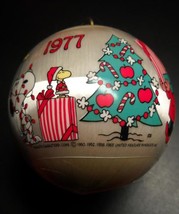 Hallmark Christmas Ornament 1977 Peanuts Charlie Brown Snoopy Satin Ball... - £11.08 GBP