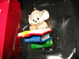 Hallmark Keepsake Ornament 1989 Titled Teacher A Mouse Sits Atop Mound O... - $8.99