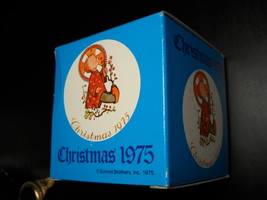 Schmid Bros Ornament 1975 Christmas Child Sister Berta Hummel 2nd in Series Box - £10.15 GBP