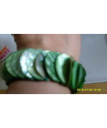 BRACELET MUSSEL SHELL  VINTAGE MERMAID GREEN IRIDESCENT SMALL 7&quot; HALF MO... - $339.94 MXN
