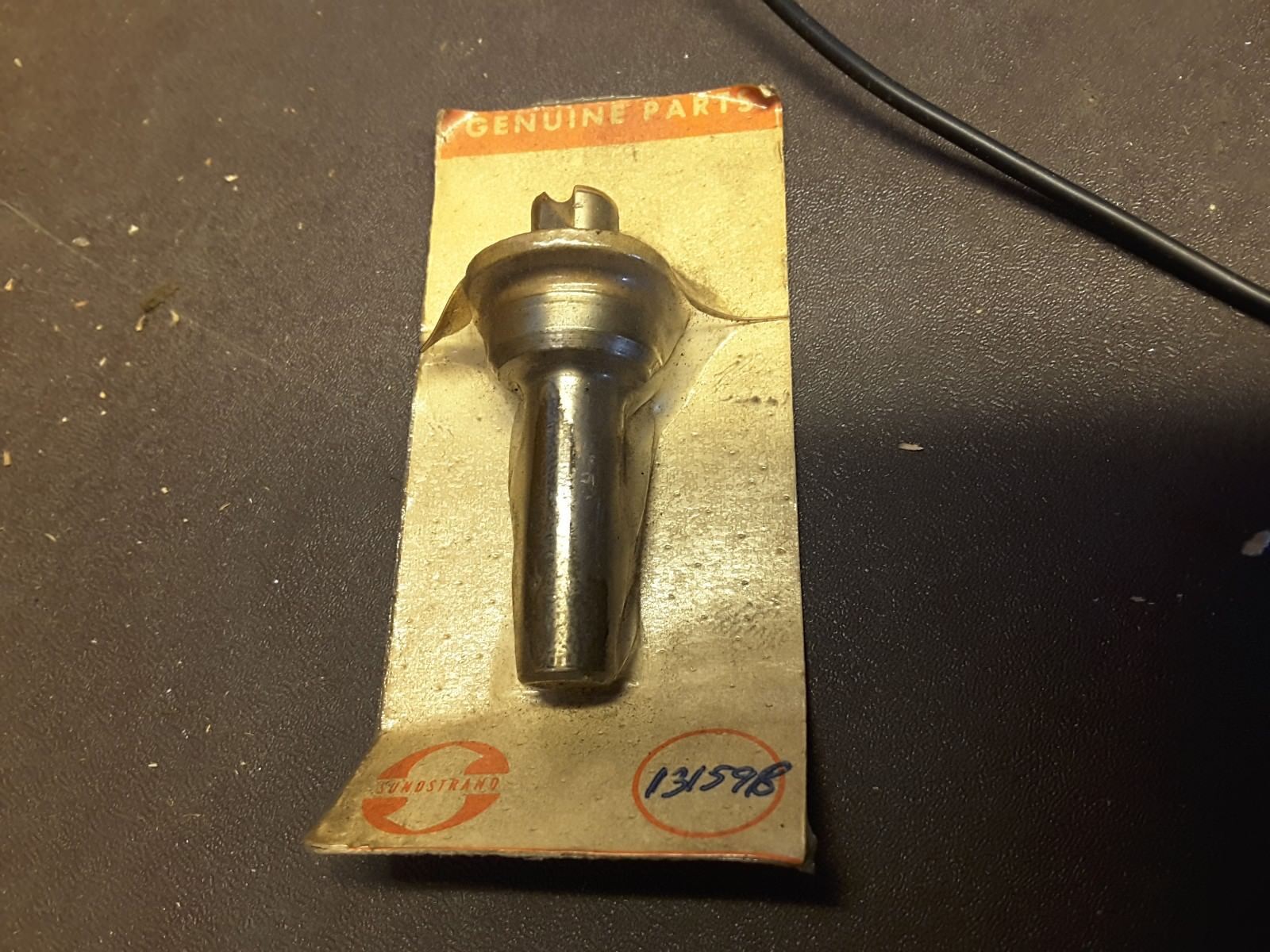 SUNDSTRAND 131598 VALVE PISTON SHAFT KEY CHUCK ? SUPER RARE VINTAGE NEW ... - $28.71