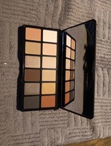 LA GIRL Fanatic Eyeshadow Palette THE NUDIST (MK10) - £13.22 GBP