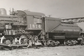 Southern Pacific Railroad SP #1814 2-6-0 Locomotive Train B&amp;W Photo Oakland CA - £9.60 GBP